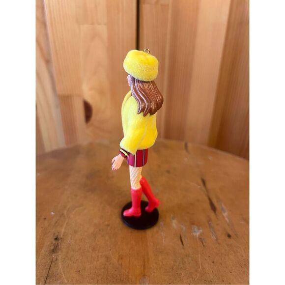 Hallmark 2004 SMASHEROO BARBIE Keepsake Ornament #11 in Series (4432) - Picture 3 of 9